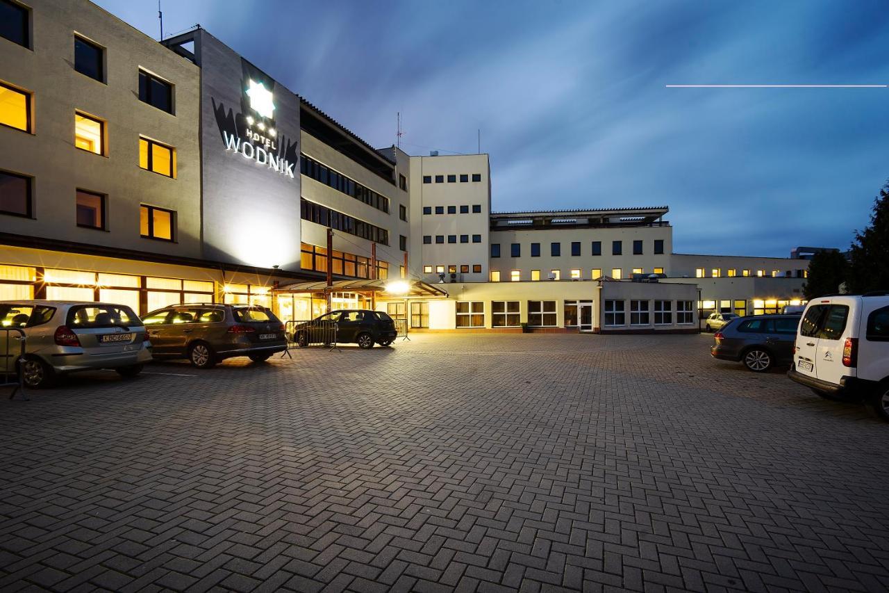 סלוק Hotel Wodnik מראה חיצוני תמונה