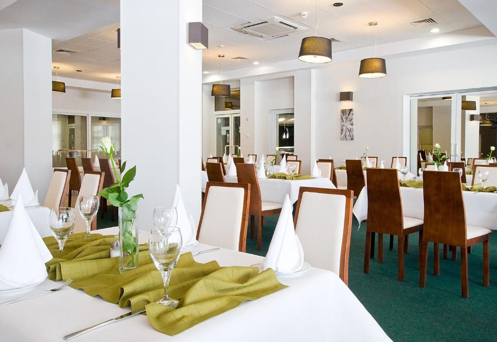 סלוק Hotel Wodnik מראה חיצוני תמונה