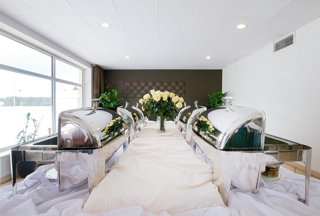 סלוק Hotel Wodnik מראה חיצוני תמונה